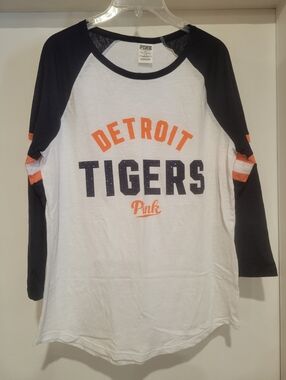PINK Victoria's Secret Detroit Tigers Raglan Tee